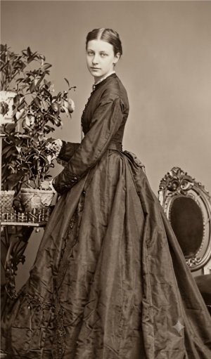 Emma Halkier 15-16 aar.